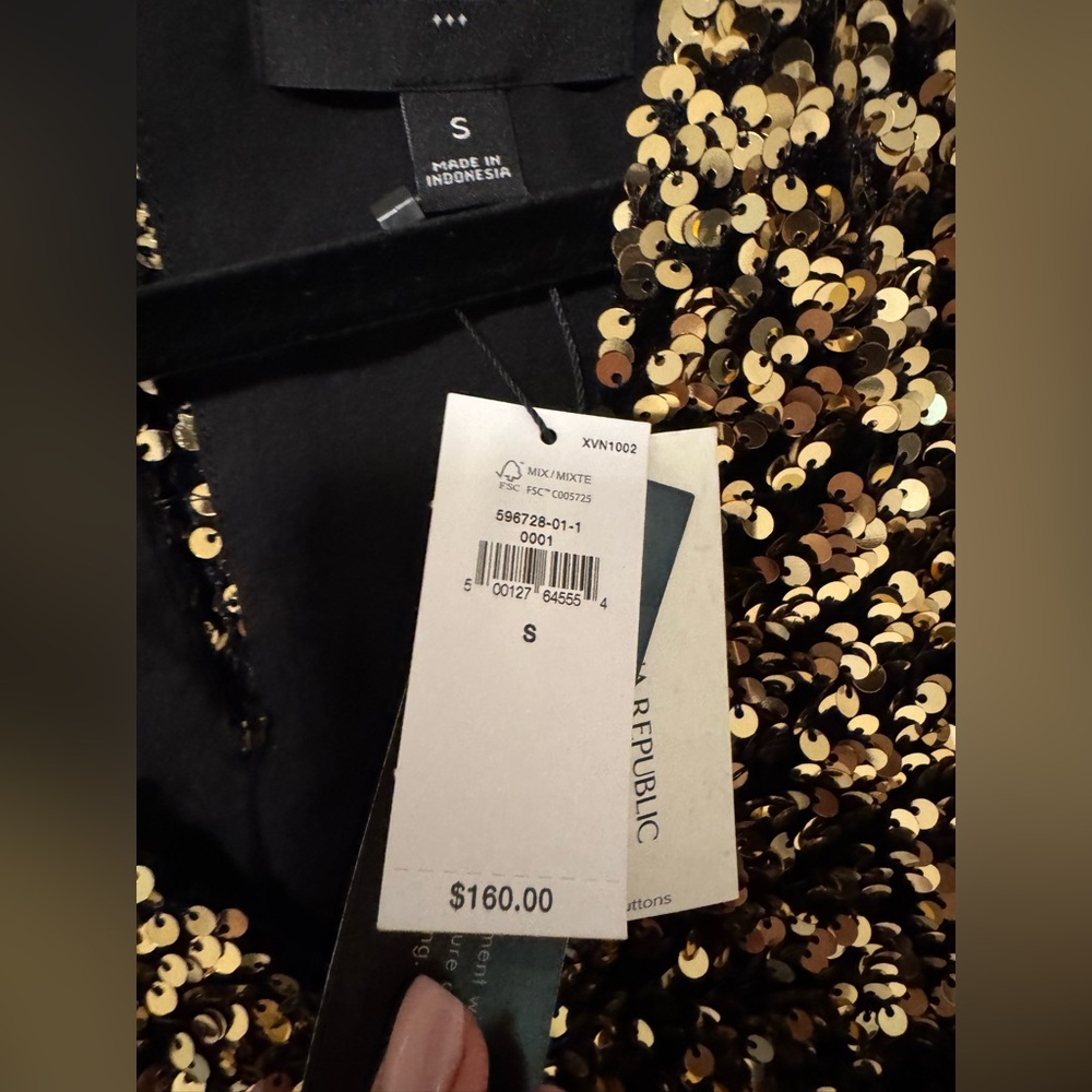 Banana Republic Gold Sequin Dress - Picture 5 of 10